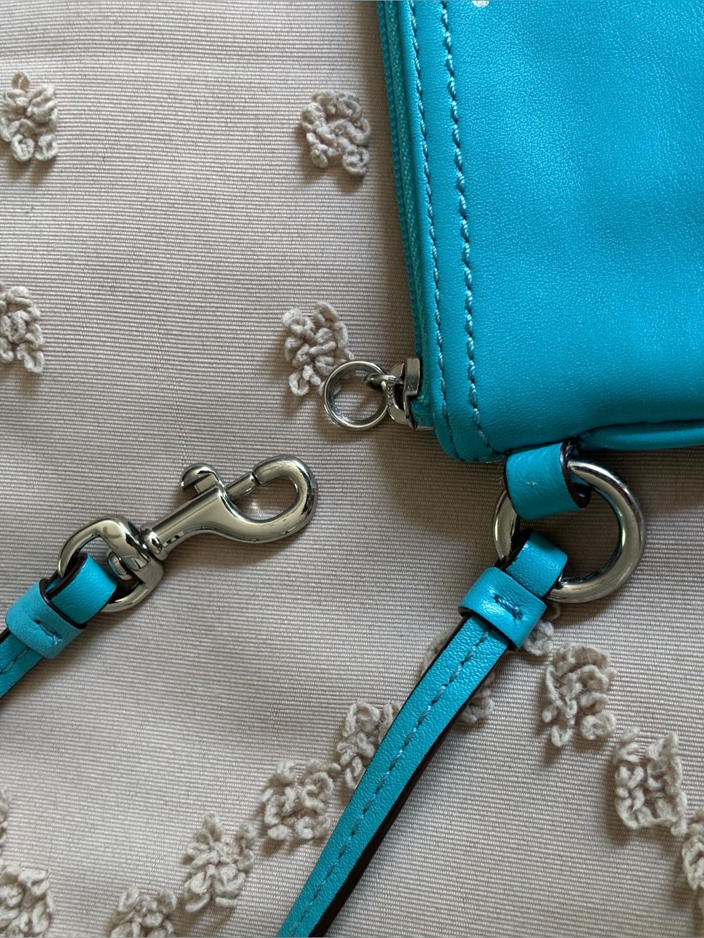 Coach Corner Zip Wristlet in Turquoise Blue Genuine Leather - Picture 5 of 6